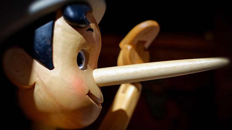 Pinocchios lange Nase - Symbolbild für Fake News